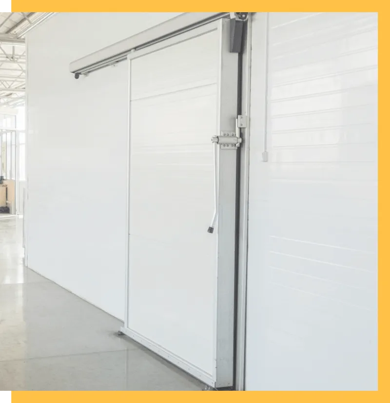 Zdjęcie drzwi do komory chłodniczej